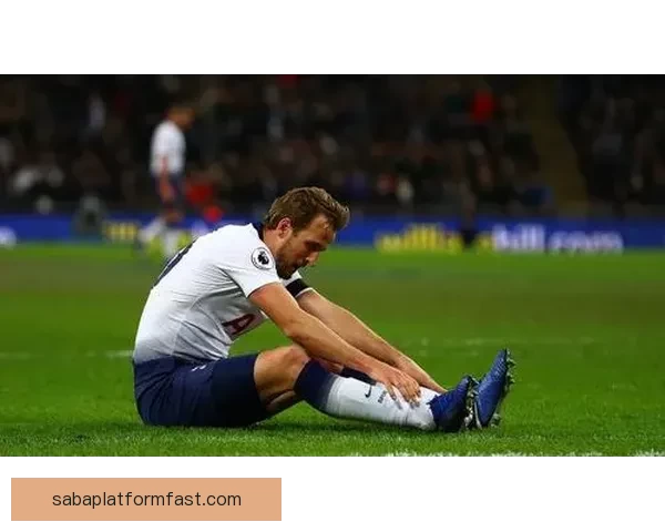 塞维新帅莫派遭弃用冬窗唯一新援引发争议新政初显 塞维新帅莫派遭弃用冬窗唯一新援引发争议新政初显