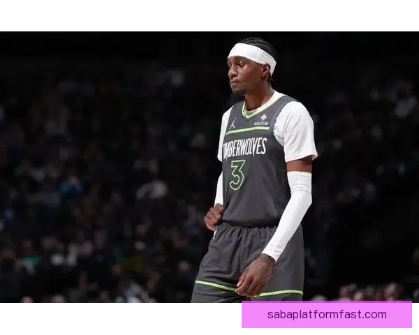 森林狼官方宣布麦克丹尼尔斯左膝髌腱炎确诊 将列入每日观察名单